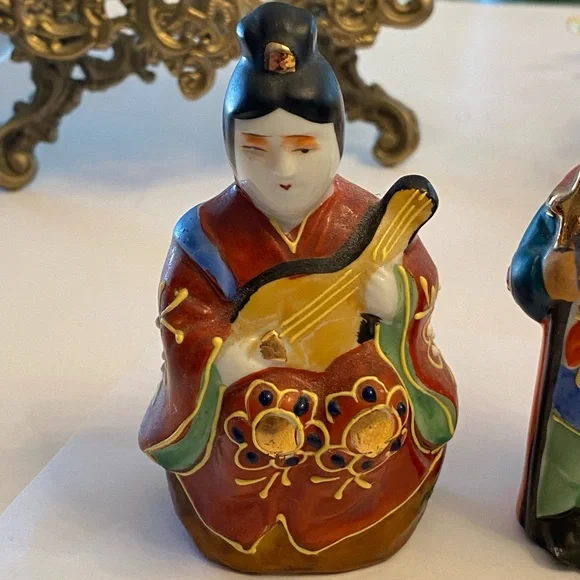 Vintage Chinese Ceramic Miniature Figurine Set Of 4